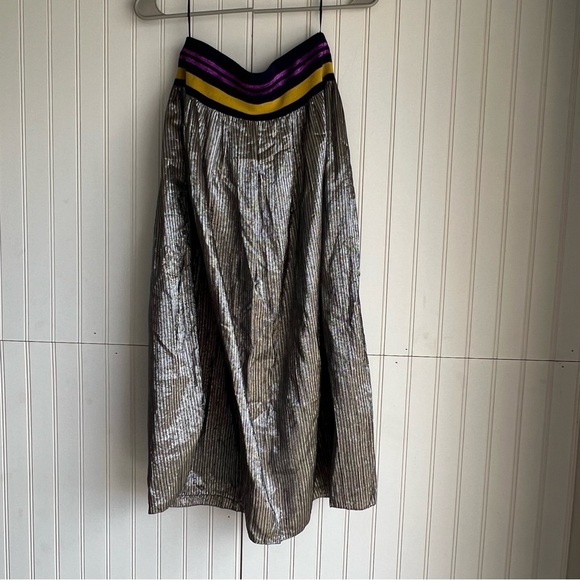 J. McLaughlin Size XS Metallic Gold Theda Pleated Midi Skirt New! - Picture 4 of 10